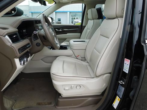 Used 2023 GMC Yukon XL Denali w/ Denali Reserve Package AWD/4WD image 14