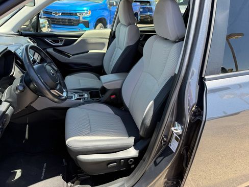 Used 2024 Subaru Forester Premium AWD/4WD image 31