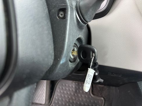 Used 2021 Toyota Corolla LE FWD image 28