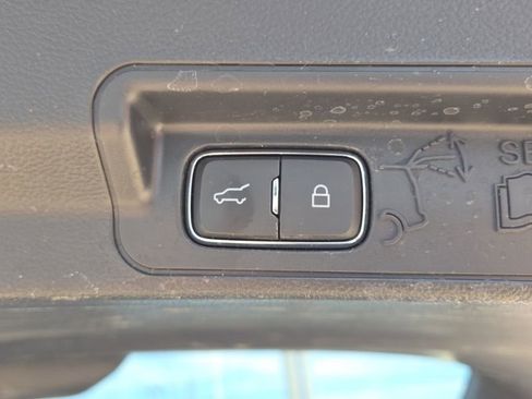 Used 2023 Ford Explorer XLT w/ Equipment Group 202A AWD/4WD image 12