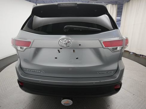 Used 2014 Toyota Highlander Limited w/ Driver Technology Package AWD/4WD image 27