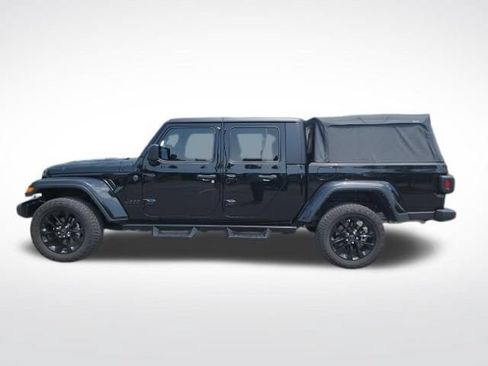Used 2024 Jeep Gladiator Sport AWD/4WD image 5