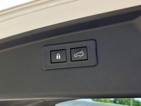 Used 2022 Subaru Outback Limited AWD/4WD image 34