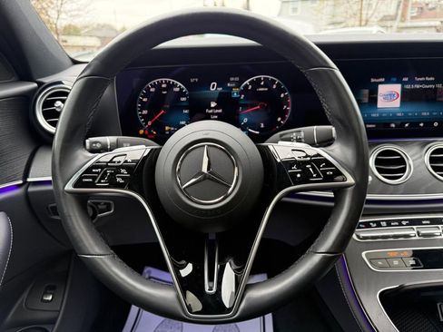 Used 2023 Mercedes-Benz E 350 4MATIC Sedan image 25