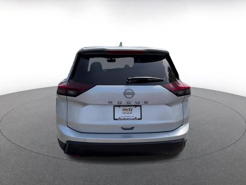 Used 2025 Nissan Rogue SV FWD image 12