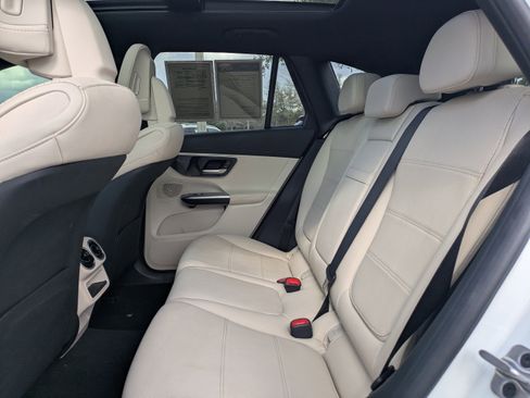 Certified 2025 Mercedes-Benz GLC 300 image 15