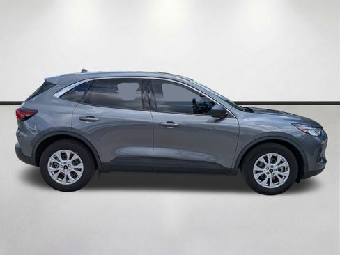 Used 2024 Ford Escape Active w/ Tech Pack #1 FWD image 3