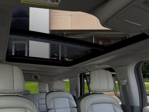 New 2026 Lincoln Navigator Reserve image 22