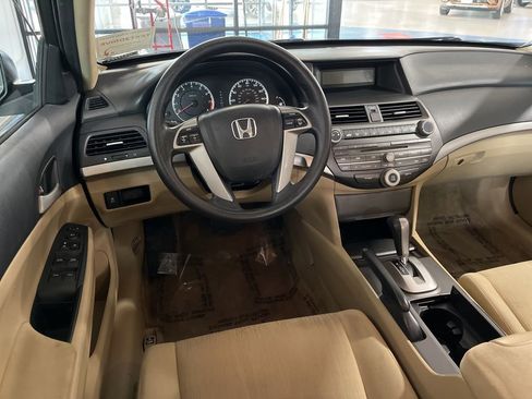 Used 2011 Honda Accord LX-P image 7