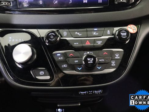 Used 2025 Chrysler Pacifica Select FWD image 26