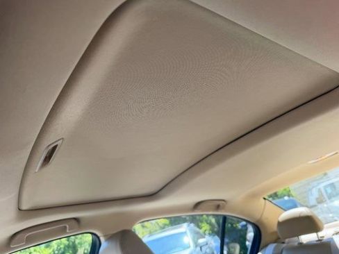 Used 2011 Honda Accord EX-L image 29