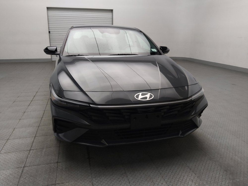 Used 2025 Hyundai Elantra Sport FWD image 14