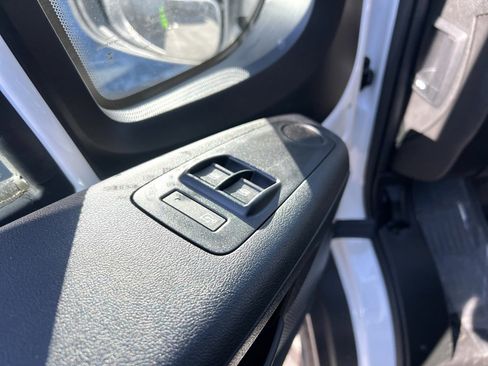 Used 2023 RAM ProMaster 2500 image 21