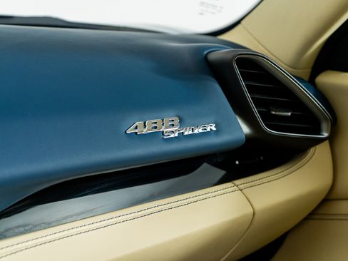 Used 2019 Ferrari 488 Spider image 38
