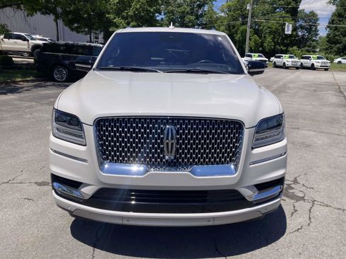 Used 2019 Lincoln Navigator Reserve AWD/4WD image 12