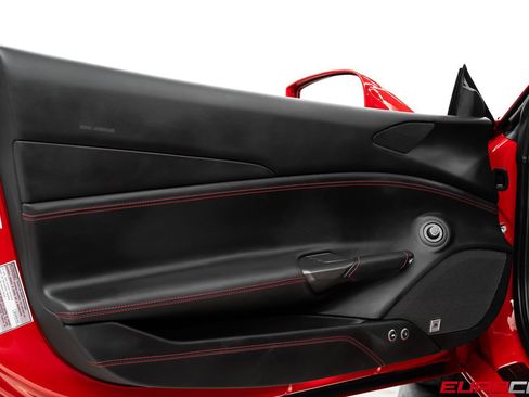 Used 2017 Ferrari 488 GTB RWD image 27