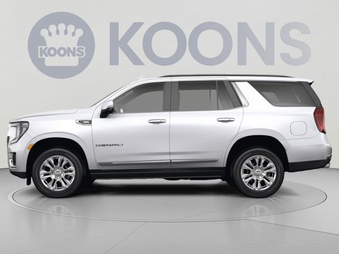Used 2022 GMC Yukon Denali w/ Max Trailering Package AWD/4WD image 2