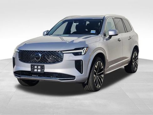 Certified 2025 Volvo XC90 B5 Core w/ Climate Package AWD/4WD image 3