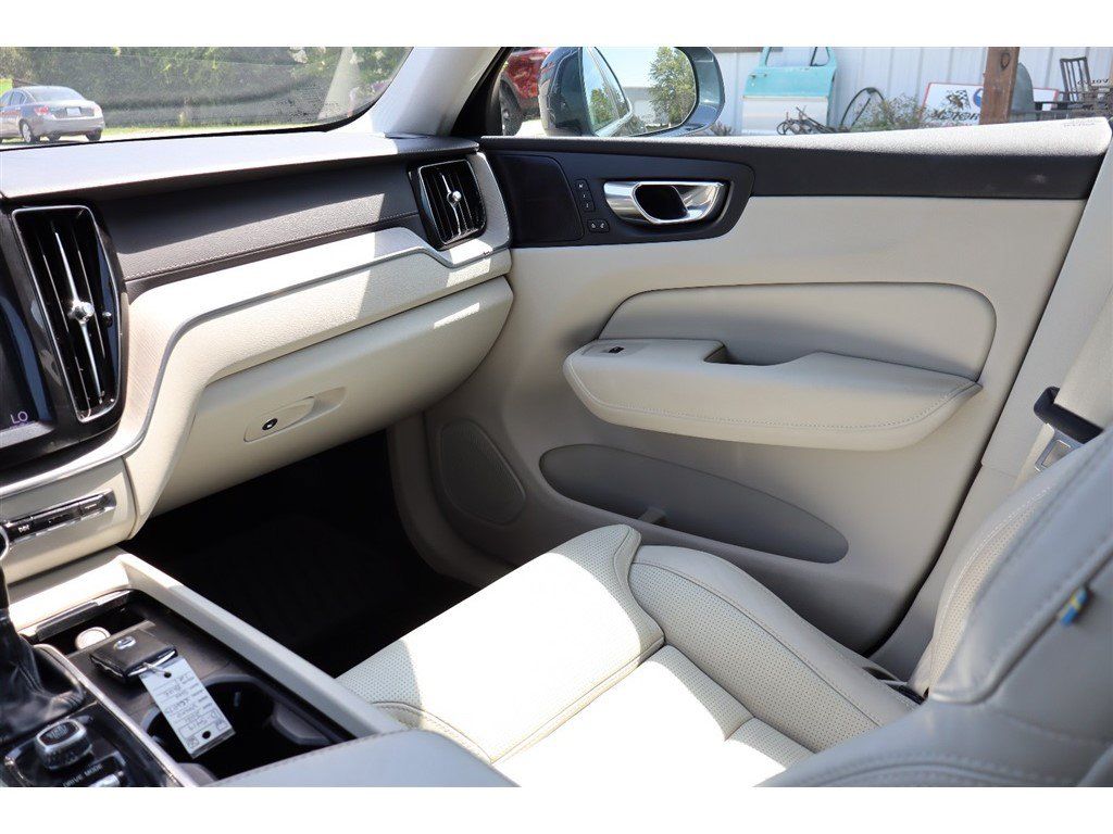 Used 2021 Volvo XC60 T5 Inscription w/ Protection Package Premier AWD/4WD image 19