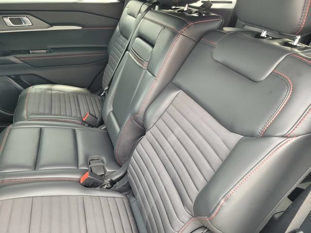 Used 2026 Ford Explorer ST-Line w/ ST-Line Street Pack AWD/4WD image 13