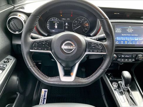 Used 2023 Nissan Kicks SR w/ SR Premium Package image 10