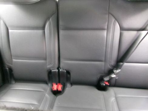 Used 2025 Chevrolet Suburban Z71 AWD/4WD image 11