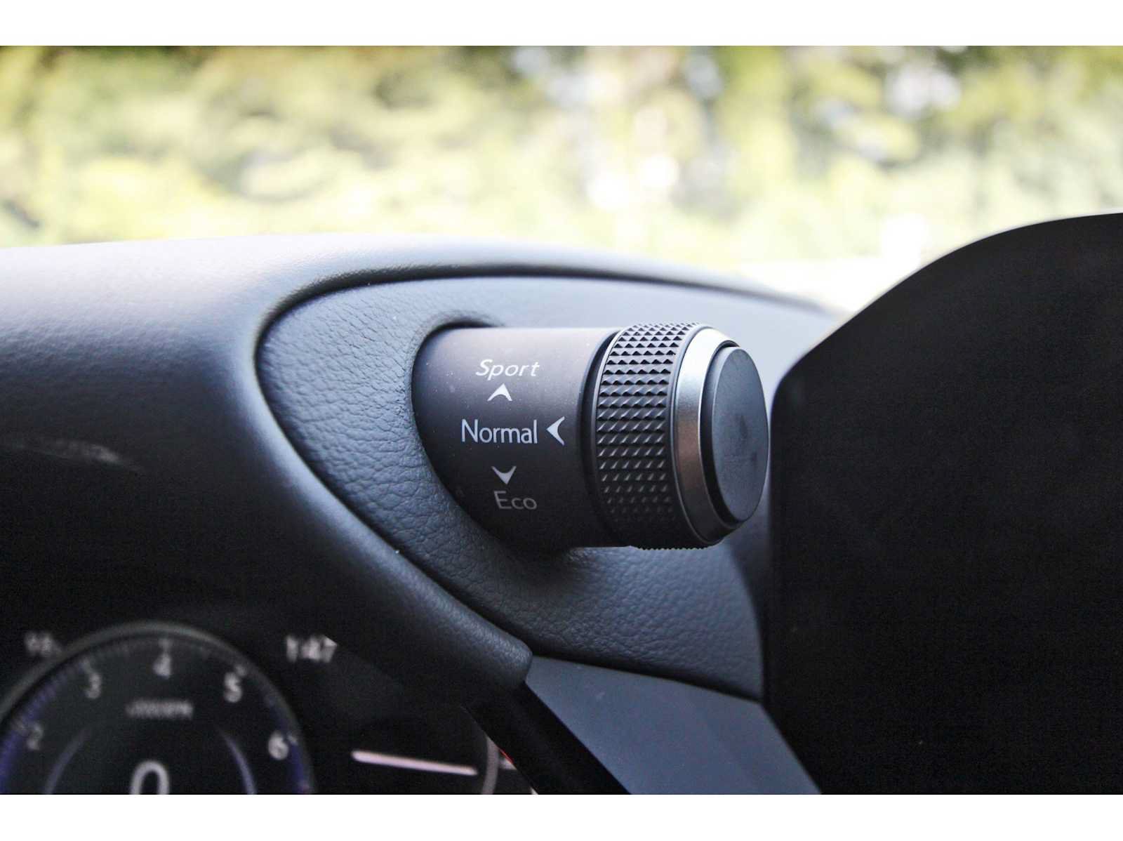 Used 2025 Lexus ES 350 w/ Accessory Package (Z1) FWD image 17