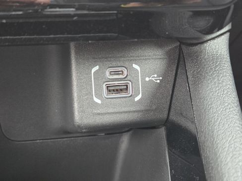 New 2026 Jeep Compass Latitude w/ Sun and Sound Group image 14