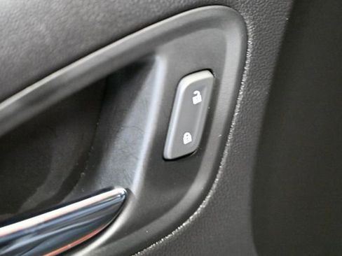 Used 2019 Chevrolet Colorado LT w/ LT Convenience Package RWD image 54