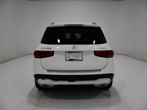 Certified 2022 Mercedes-Benz GLB 250 4MATIC image 4