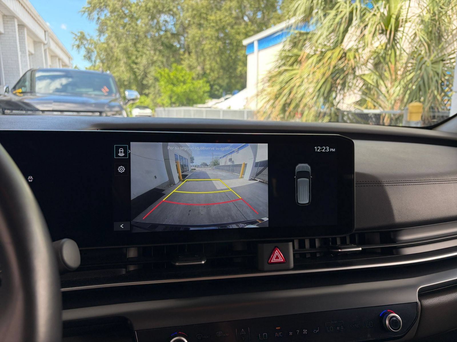 Used 2026 Kia Carnival FWD image 25