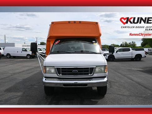 Used 2003 Ford E-450 and Econoline 450 RWD image 1