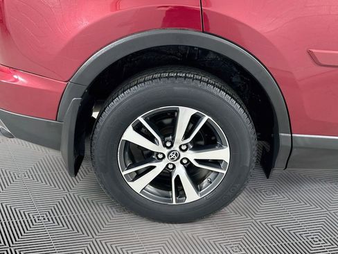 Used 2018 Toyota RAV4 XLE image 27