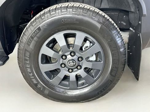 Used 2025 Toyota Land Cruiser w/ Premium Package image 8