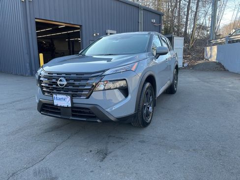 New 2026 Nissan Rogue SV AWD/4WD image 3