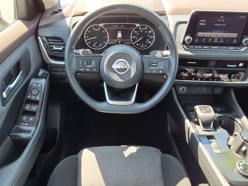 Used 2023 Nissan Rogue SV AWD/4WD image 8