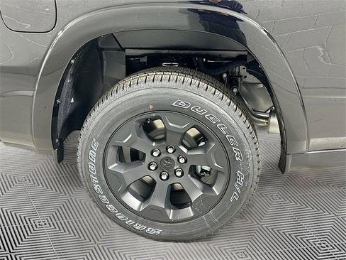 New 2026 RAM 1500 4x4 Crew Cab image 16