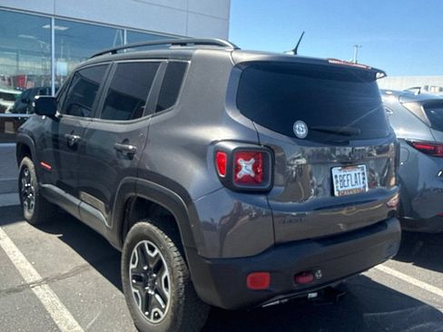 Used 2016 Jeep Renegade Trailhawk AWD/4WD image 19