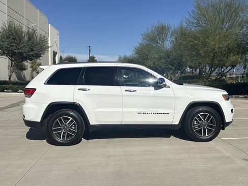 Used 2022 Jeep Grand Cherokee Limited image 2