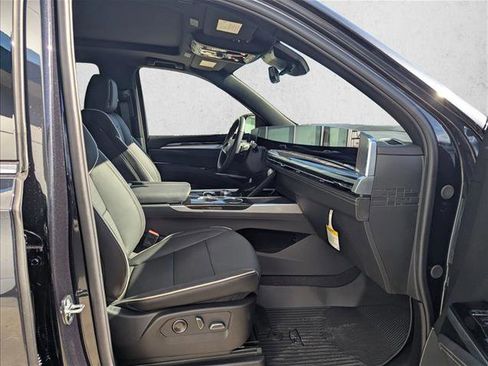 New 2026 Cadillac Escalade Luxury w/ LPO, Floor Liner Package image 20