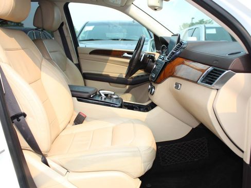 Used 2017 Mercedes-Benz GLS 450 4MATIC image 17