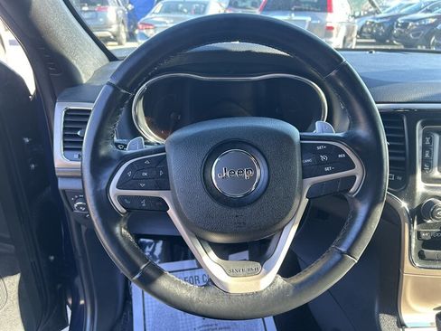 Used 2016 Jeep Grand Cherokee Laredo w/ Quick Order Package 23E AWD/4WD image 13