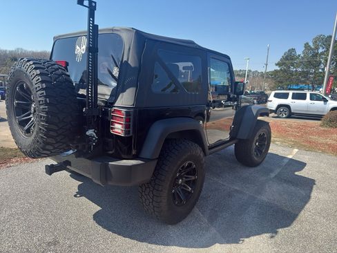 Used 2016 Jeep Wrangler Sport image 7