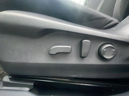 Used 2023 Subaru Outback Premium image 18