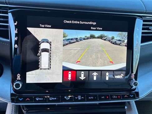 New 2026 Jeep Grand Wagoneer Limited AWD/4WD image 9