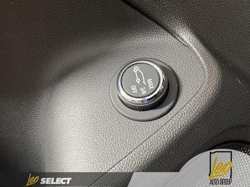 Used 2023 Chevrolet TrailBlazer RS w/ Sun and Liftgate Package AWD/4WD image 16