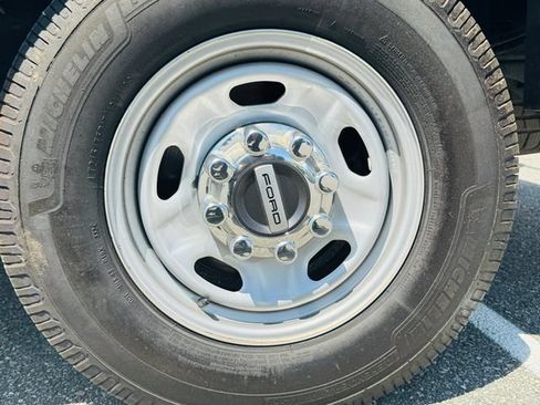 Used 2020 Ford F250 XL w/ Power Equipment Group RWD image 33