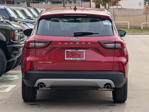 New 2026 Ford Escape Active image 5