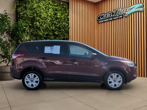 Used 2014 Ford Escape S FWD image 7