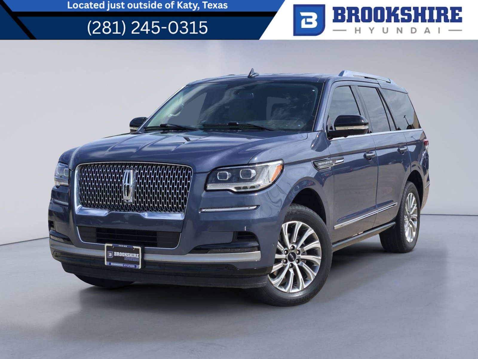 Used 2023 Lincoln Navigator 2WD image 1